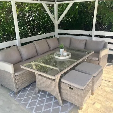 Garden Oasis Apartment Sremski Karlovci