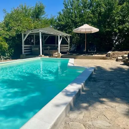 Garden Oasis Carloviţ