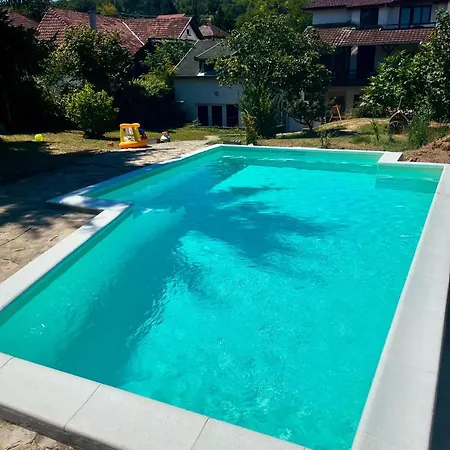 Garden Oasis *